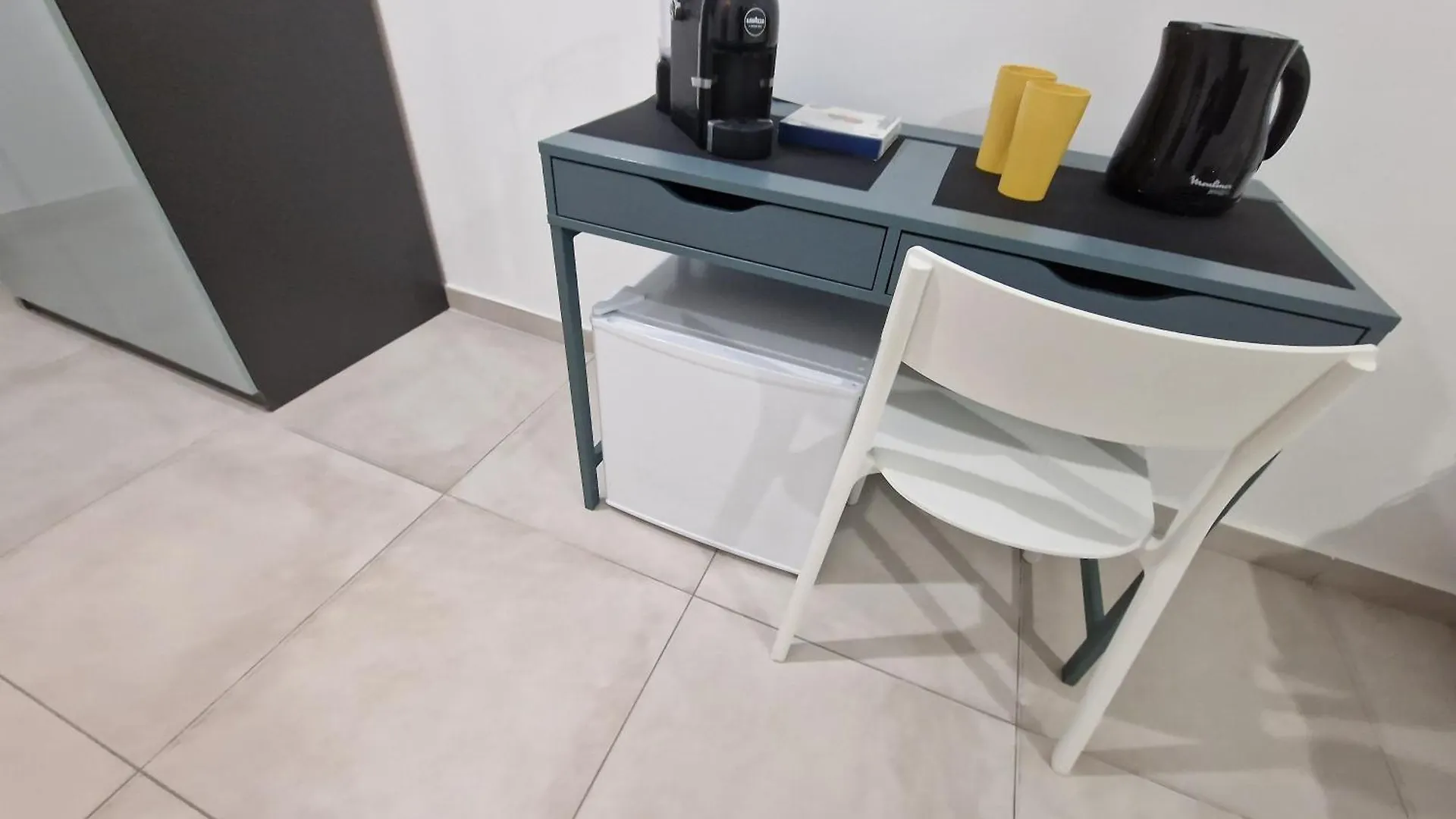 Neapolitan Skyscraper Suites Naples