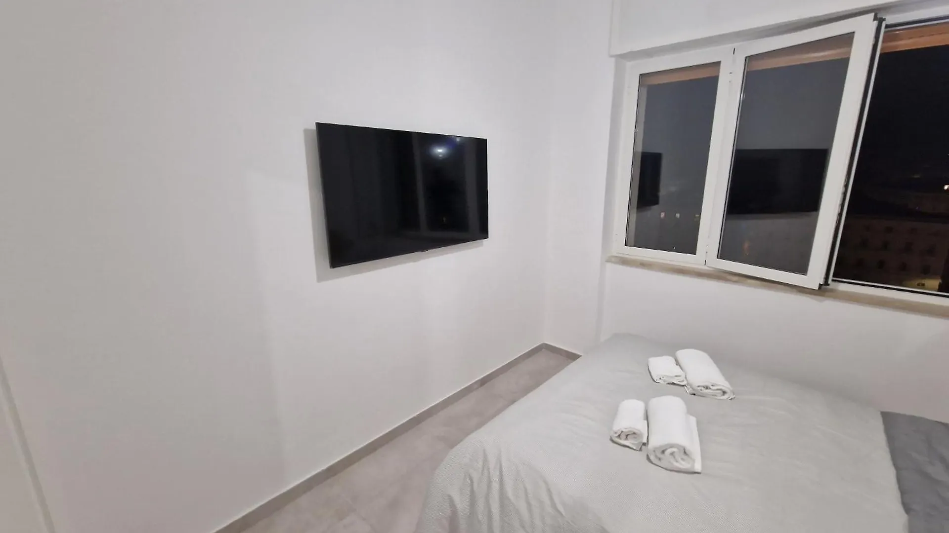 Neapolitan Skyscraper Suites Guest house Naples